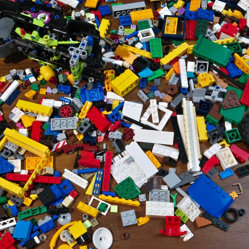 Lego Bulk Lot 4.5lbs Mixed Bricks Wheels Windows Ladders City Technic Parts